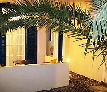 Spyros Santorini Perissa (Santorini)